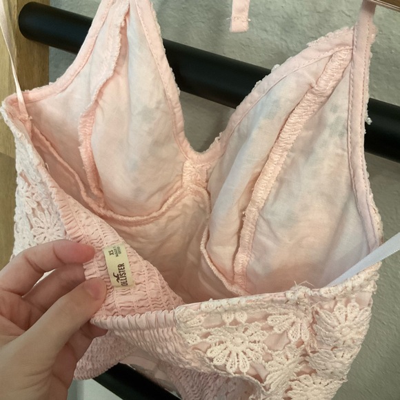 Hollister Lace Halter Crop Top - Picture 5 of 5